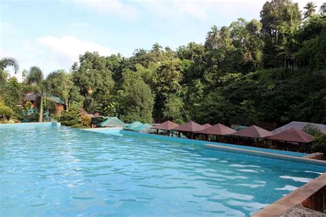 resorts in cavite city philippines.